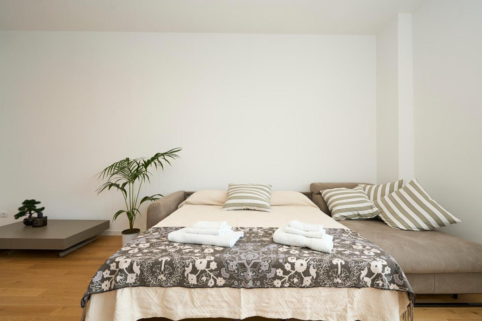 Luxury Design Suite - 20 Minutes From Duomo-Navigli Milano Esterno foto